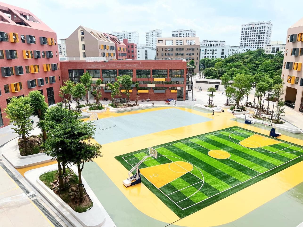 sân chơi Marie Curie Long Biên