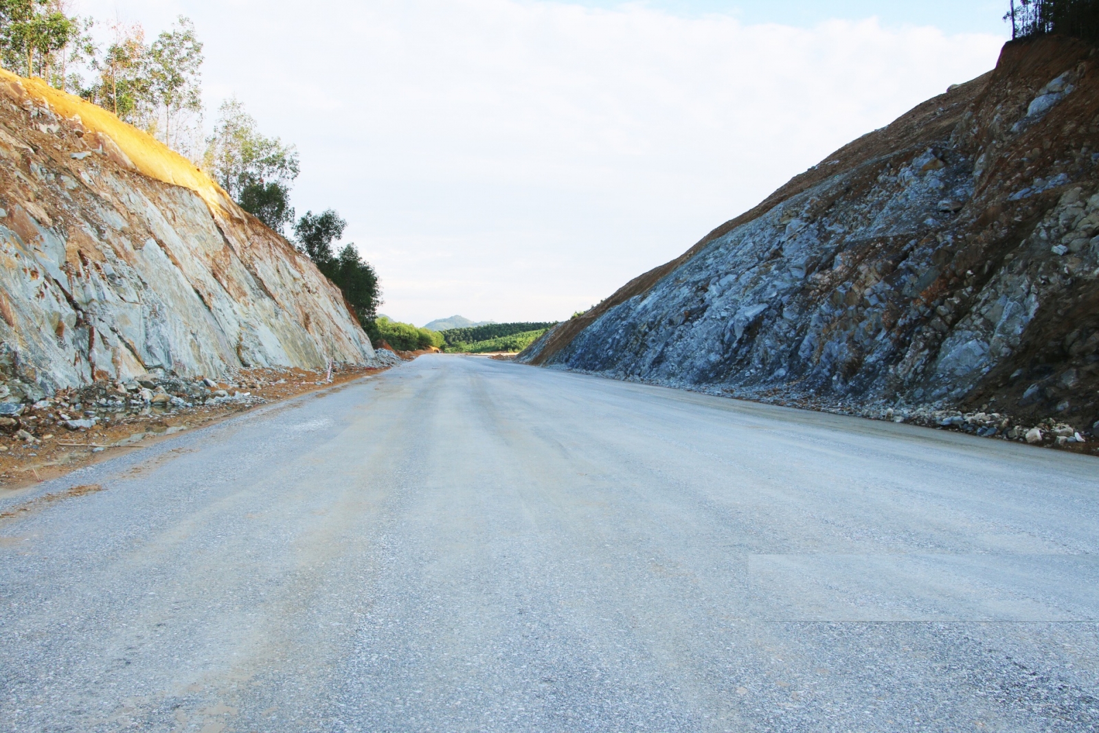 Cao tốc Tuyên Quang Phú Thọ trải nhựa
