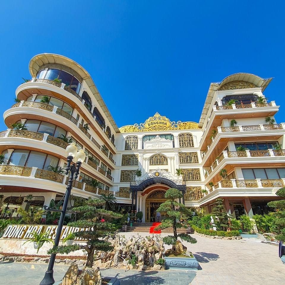 nhà hàng Đông Hoa Móng Cái