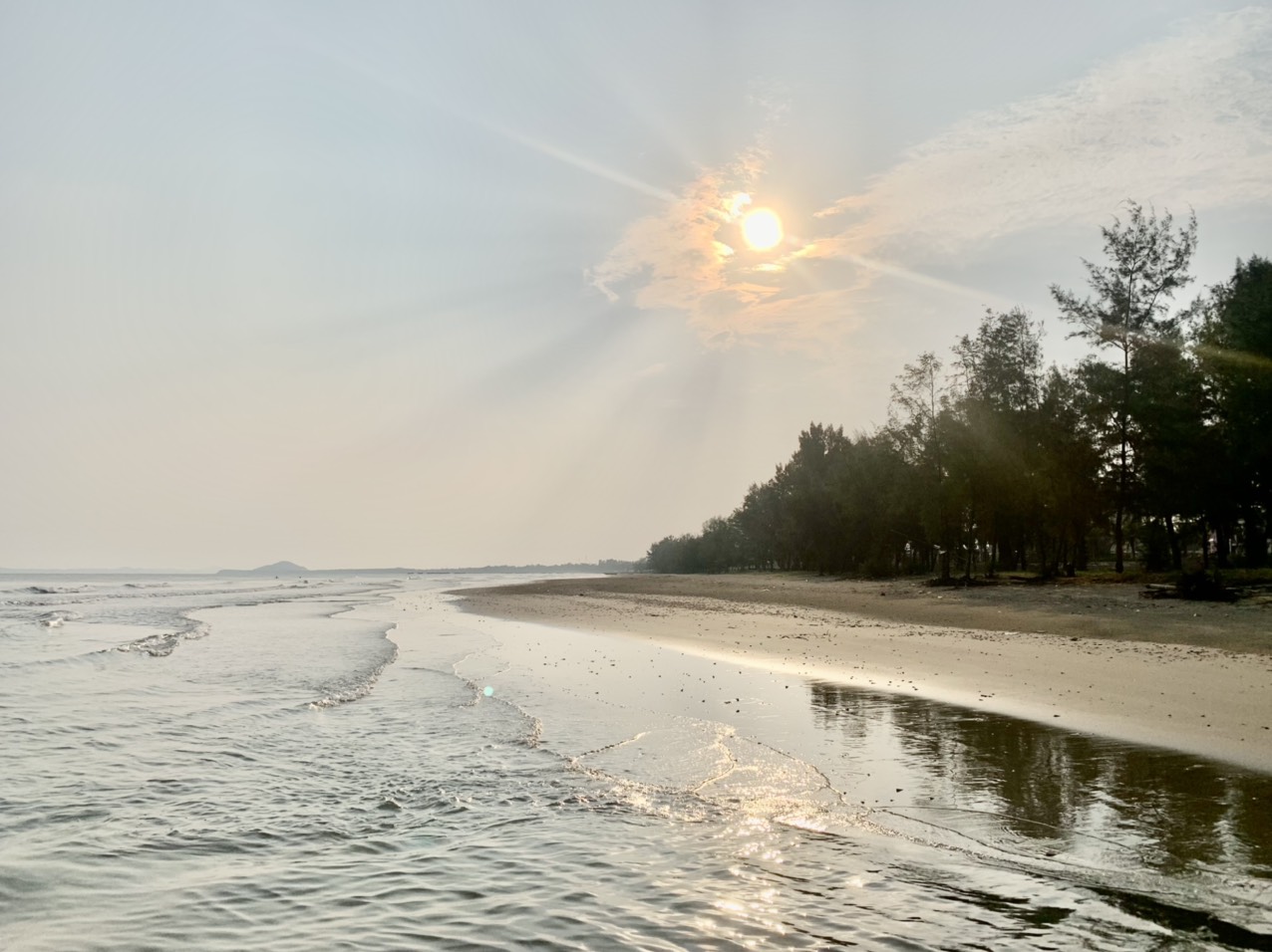 bãi biển trà cổ