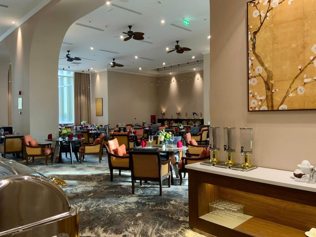 nhà hàng Epic tower 19 duy tân