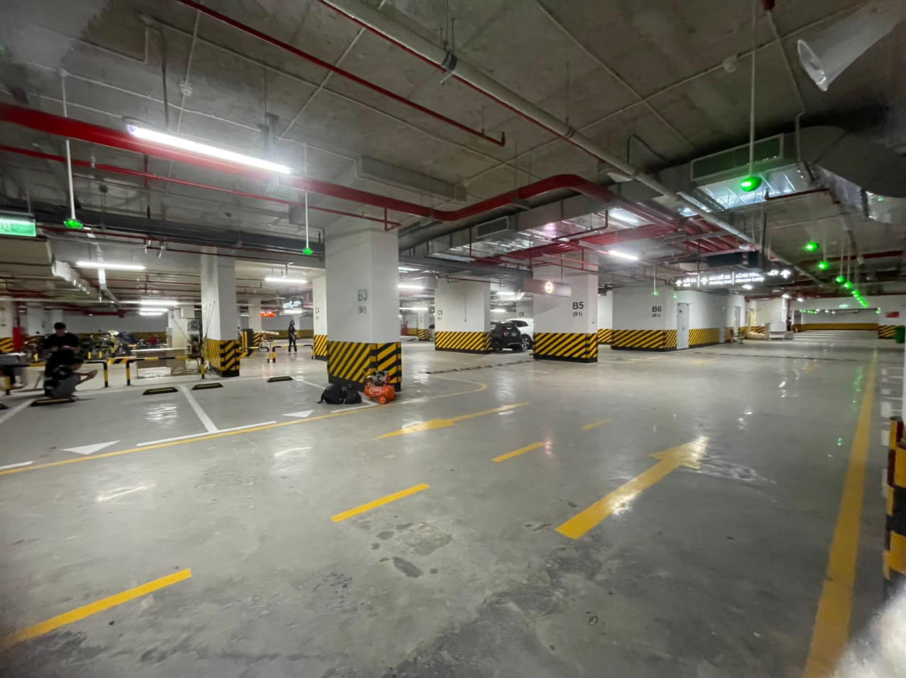 hầm chung cư hoàng thành pearl hình ảnh