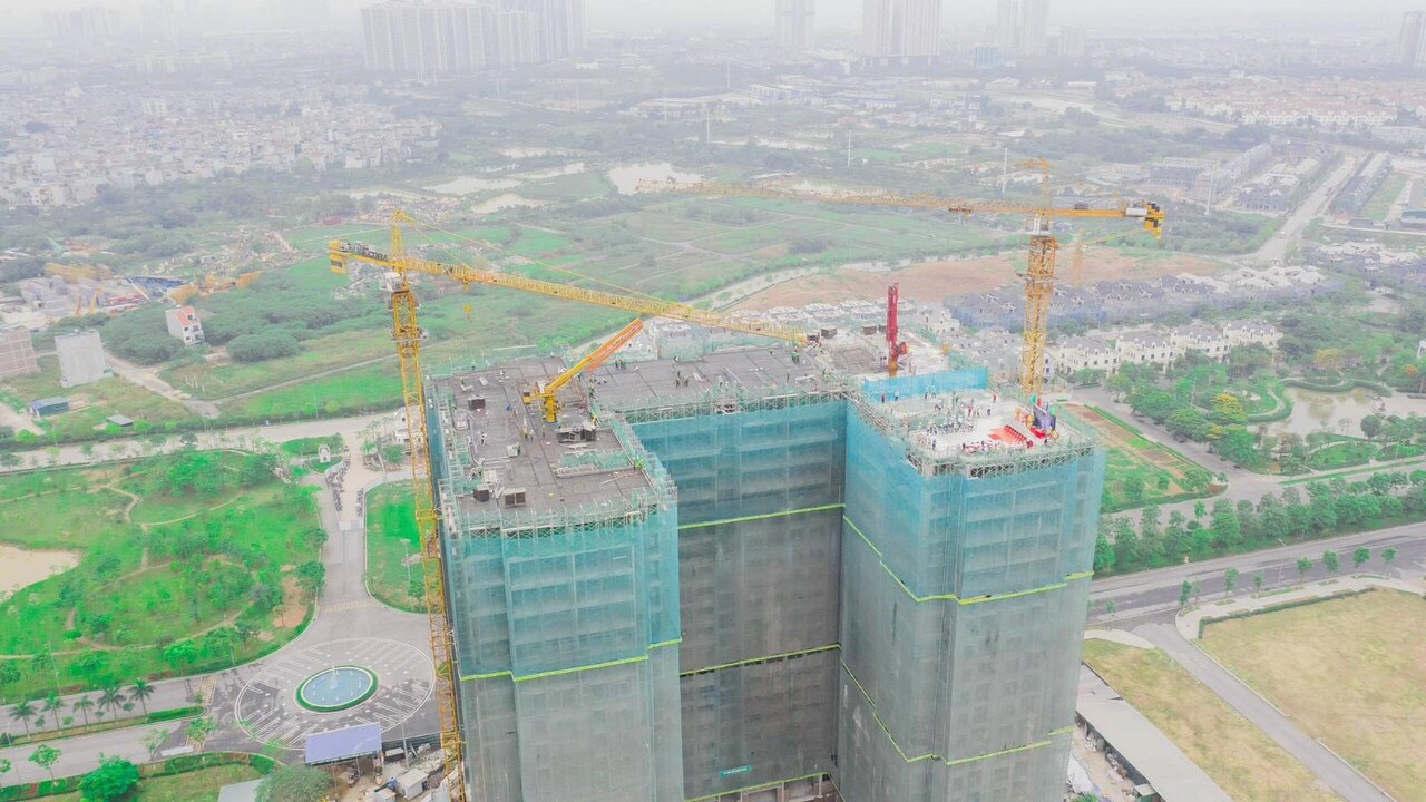 cất nóc chung cư moonlight 1 An Lạc