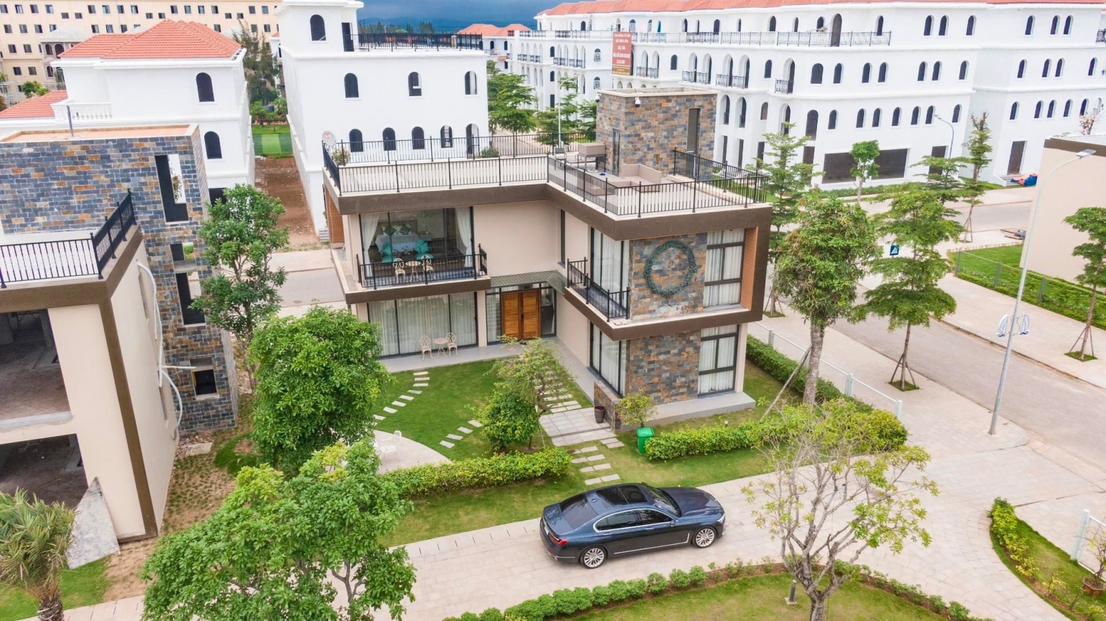 Trà Cổ Long Beach Luxury Resort cao cấp