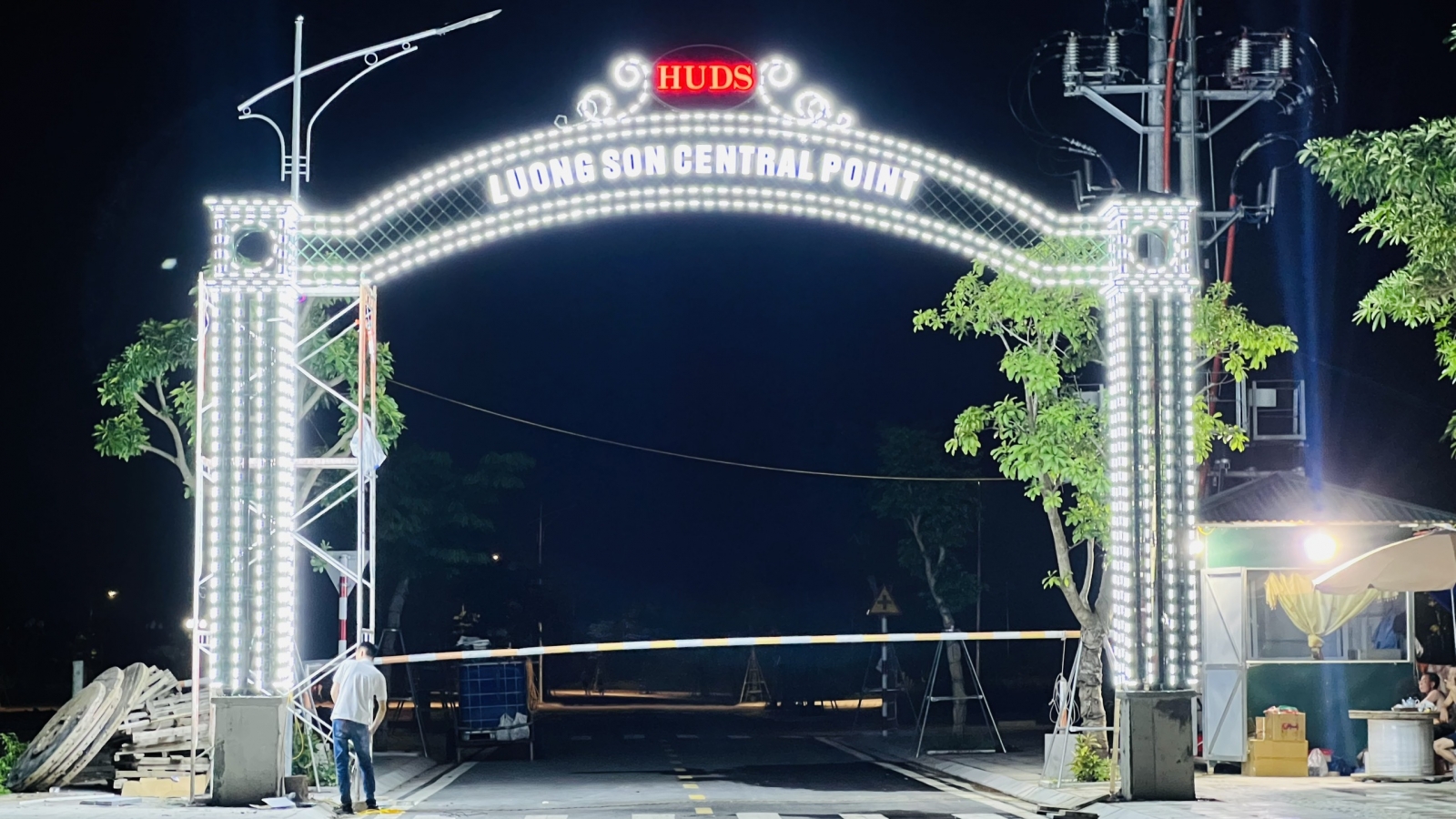 Lương Sơn Central Point