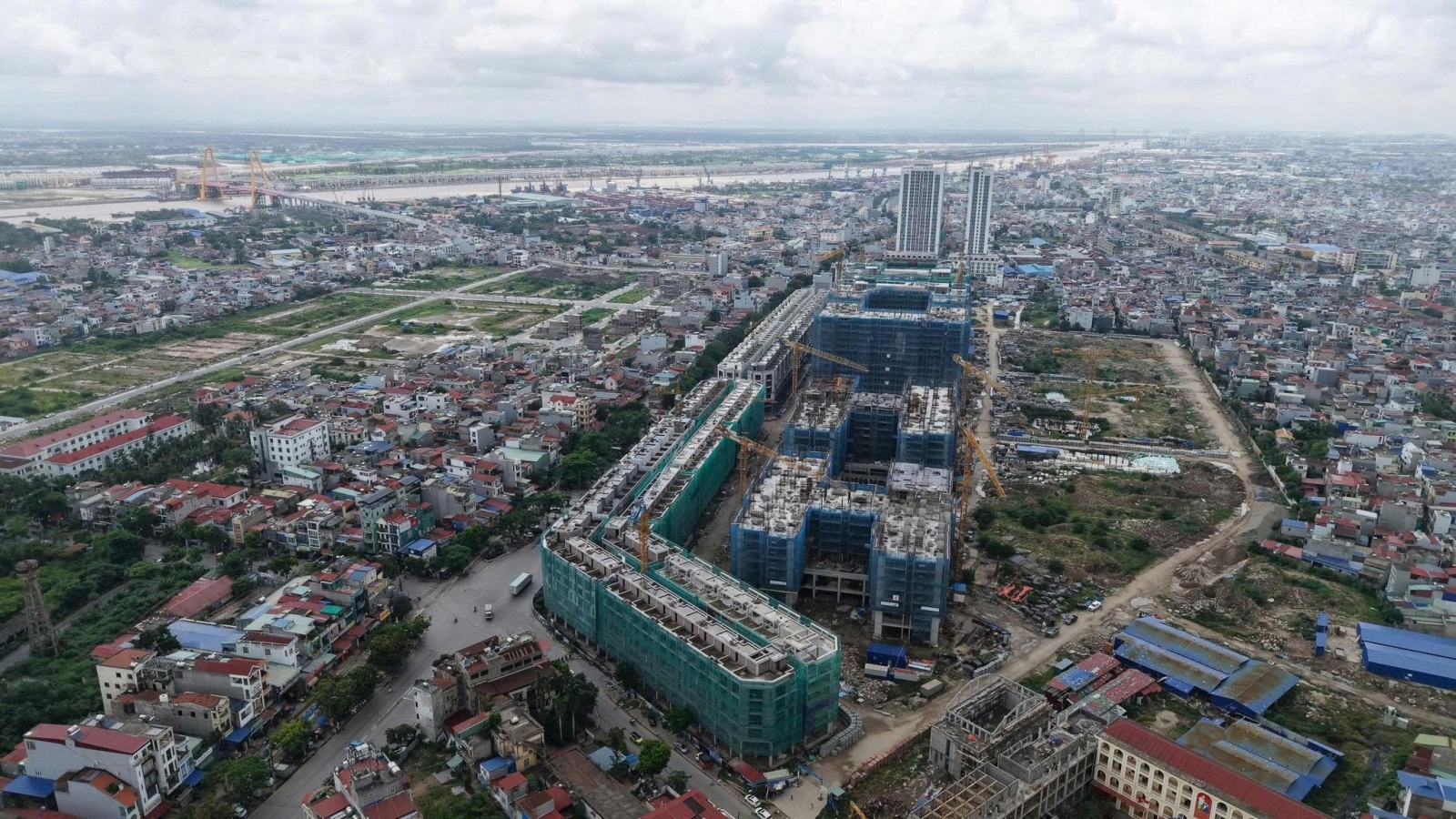 Tiến độ nhà ở xã hội kho 3 Lạc Viên