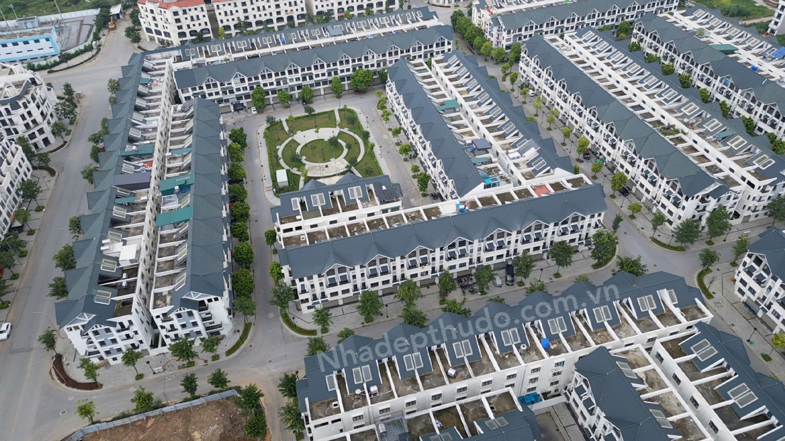 Gần Công viên Hoàng gia Hinode Kim Chung Di Trạch phong cách Đông Dương